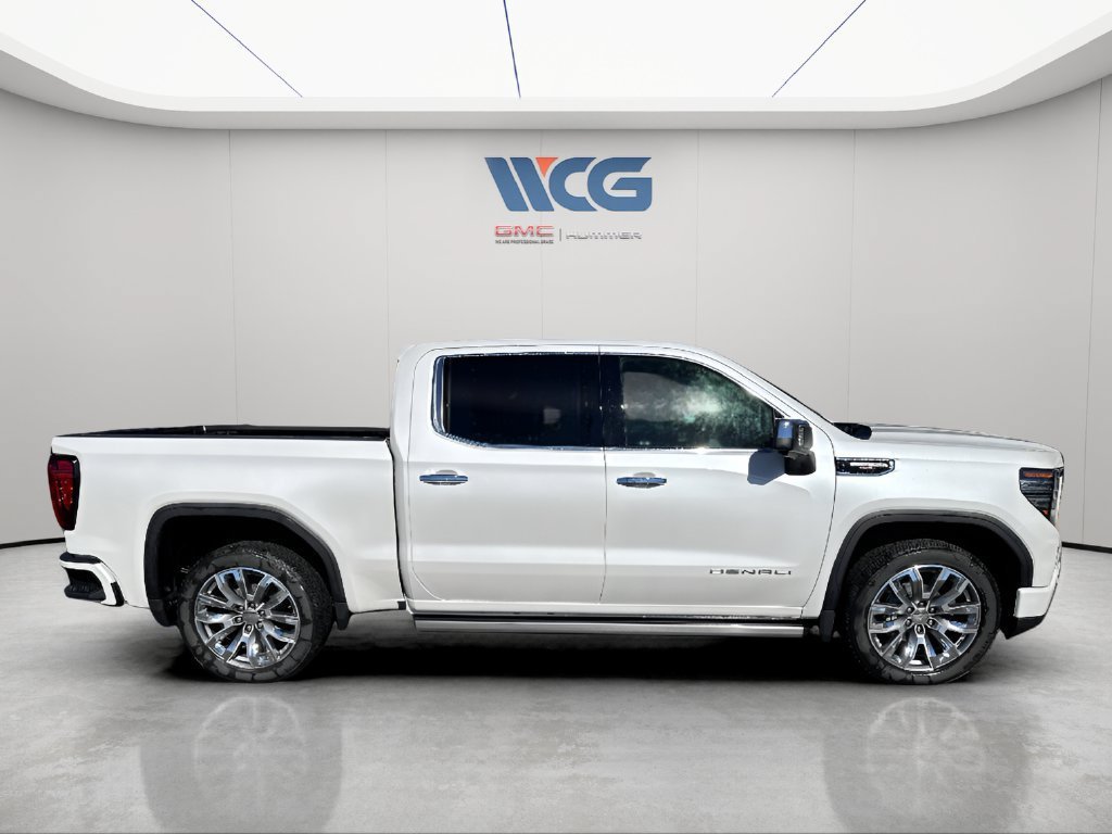 Used 2024 GMC Sierra 1500 Denali w/ Denali Reserve Package AWD/4WD image 2