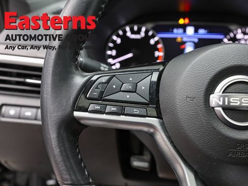 Used 2023 Nissan Altima 2.5 SV w/ SV Premium Package AWD/4WD image 15