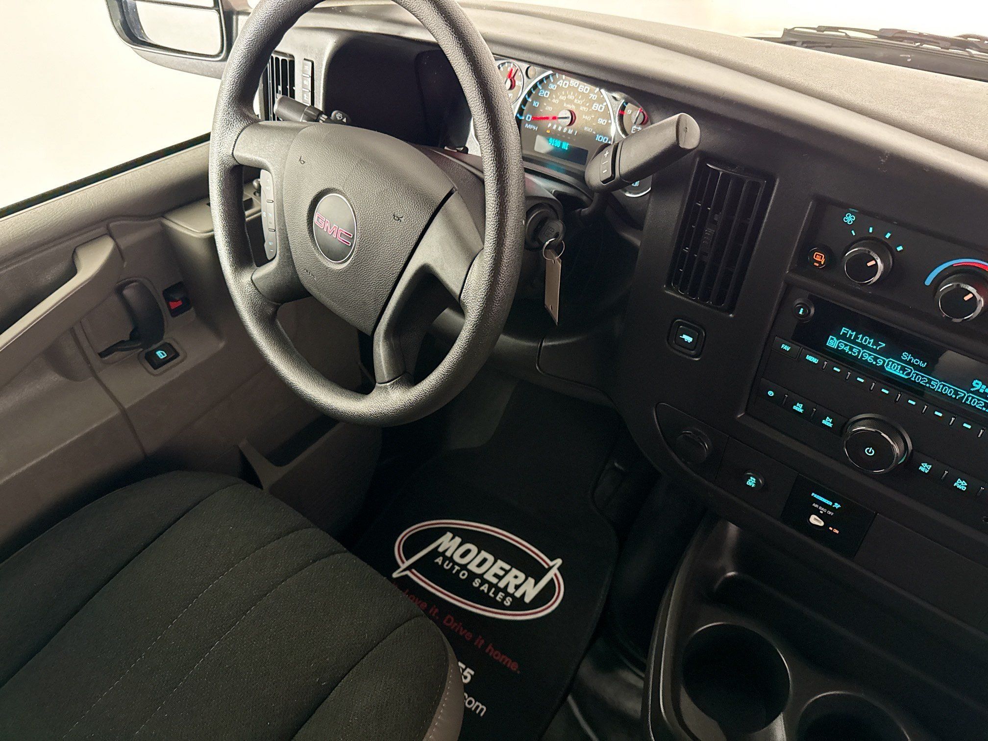 Used 2025 GMC Savana 2500 w/ Driver Convenience Package RWD image 24