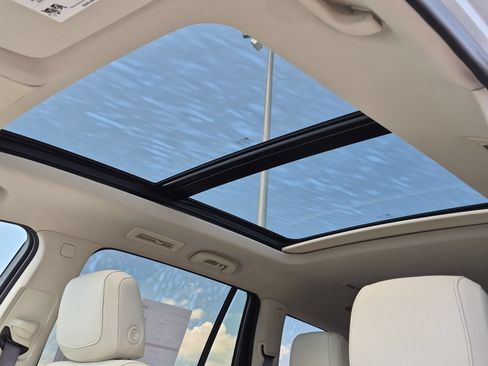 Certified 2024 Cadillac XT6 Premium Luxury AWD/4WD image 17