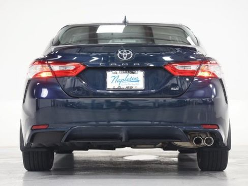 Used 2020 Toyota Camry SE FWD image 12