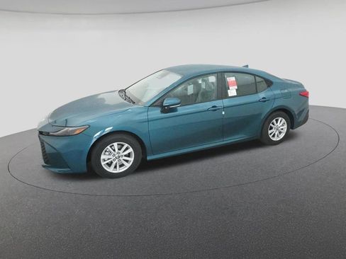 New 2026 Toyota Camry LE image 2