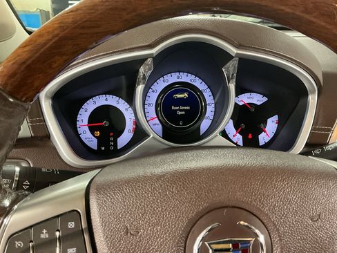 Used 2010 Cadillac SRX Premium image 9