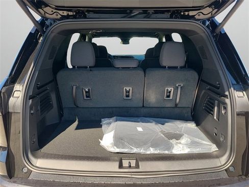 New 2026 Chevrolet Traverse LT image 10
