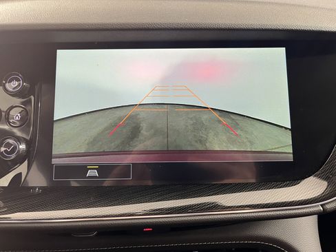 Used 2023 Buick Envision Essence image 28