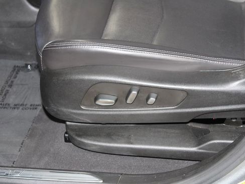 Used 2023 Cadillac XT5 Premium Luxury image 19