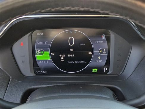 Used 2023 Chevrolet Bolt EUV LT w/ Convenience Package image 20