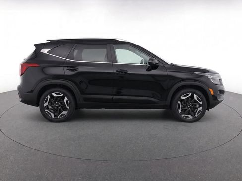 Used 2024 Kia Seltos SX w/ SX Sunroof Package AWD/4WD image 4