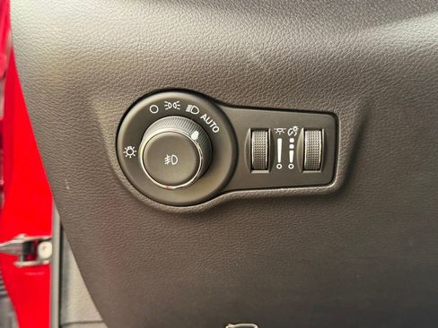 Certified 2025 Jeep Compass Limited AWD/4WD image 28