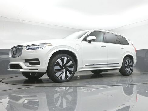 Used 2024 Volvo XC90 T8 Plus image 40