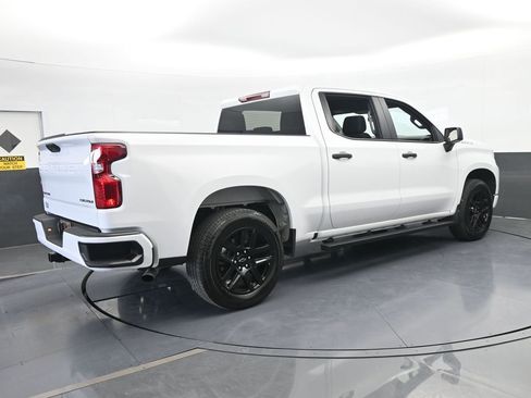 Used 2025 Chevrolet Silverado 1500 Custom image 6