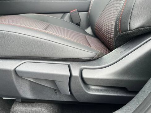 New 2026 Nissan Kicks SR AWD/4WD image 8