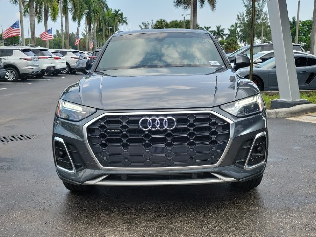 Used 2023 Audi Q5 2.0T Premium w/ Convenience Package AWD/4WD image 2