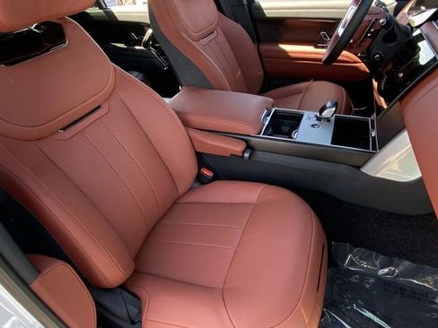 New 2025 Land Rover Range Rover SV image 10