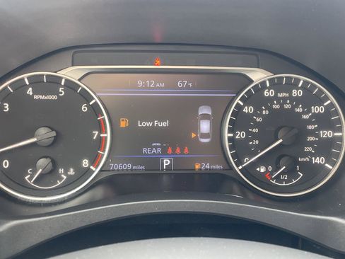 Used 2023 Nissan Altima 2.5 SV FWD image 9