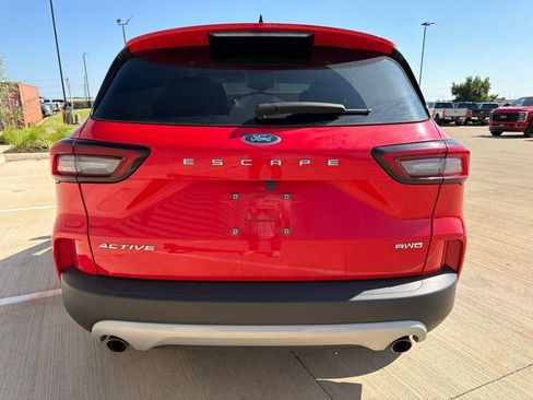 Used 2024 Ford Escape Active AWD/4WD image 4