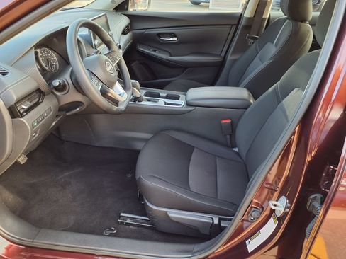 Used 2025 Nissan Sentra SV FWD image 19