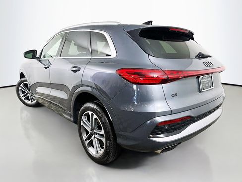 Used 2025 Audi Q5 Premium Plus w/ Premium Plus AWD/4WD image 5