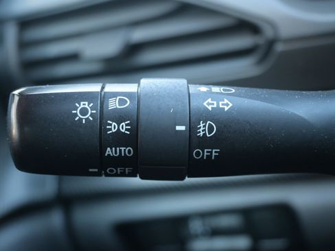 Certified 2024 Subaru Crosstrek 2.0i Premium image 28