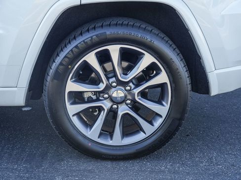 Used 2018 Jeep Grand Cherokee Overland image 11