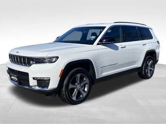Certified 2024 Jeep Grand Cherokee L Limited w/ Luxury Tech Group II video 3