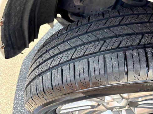 Used 2013 Toyota 4Runner Limited image 25