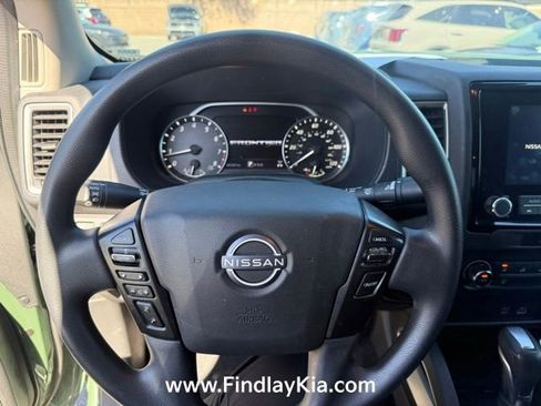 Used 2023 Nissan Frontier SV w/ Tow Package AWD/4WD image 12