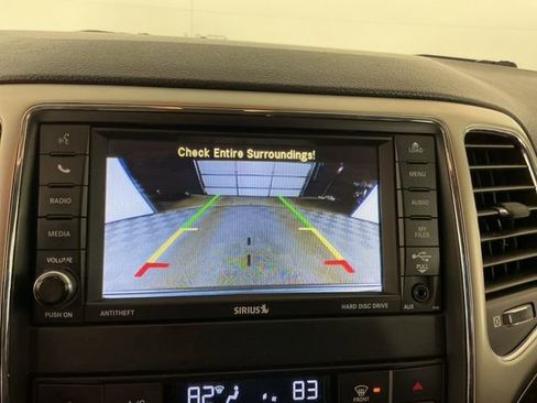Used 2013 Jeep Grand Cherokee Laredo AWD/4WD image 20
