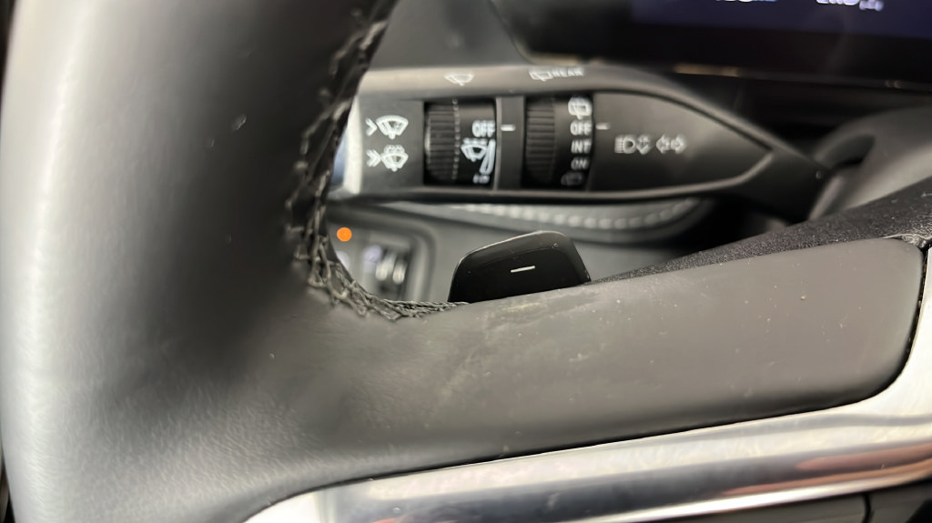 Used 2025 Chevrolet Equinox LT AWD/4WD image 27