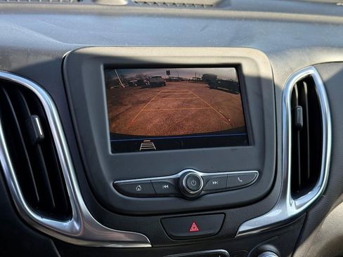 Used 2021 Chevrolet Equinox LT w/ Driver Convenience Package image 22