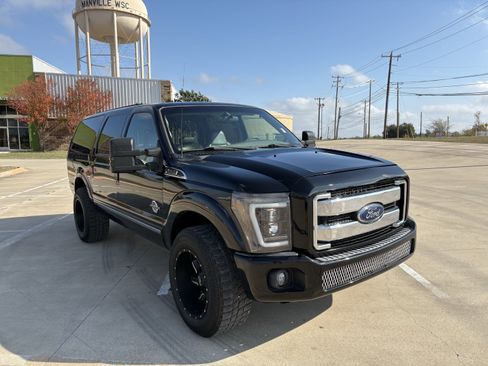 Used 2002 Ford Excursion Limited image 5