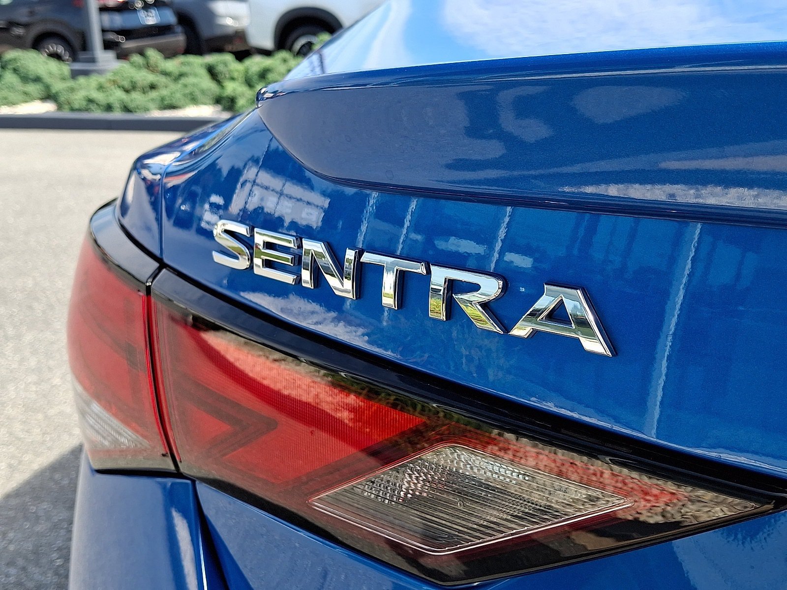 Certified 2025 Nissan Sentra SR w/ SR Premium Package FWD image 29