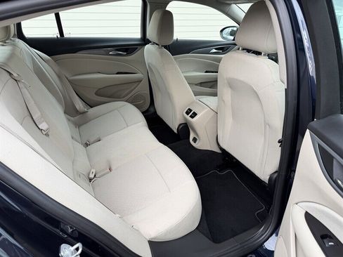 Used 2019 Buick Regal Preferred w/ Sights and Sounds Package image 21