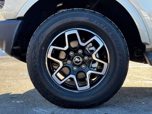 Used 2025 Ford Bronco Outer Banks image 3