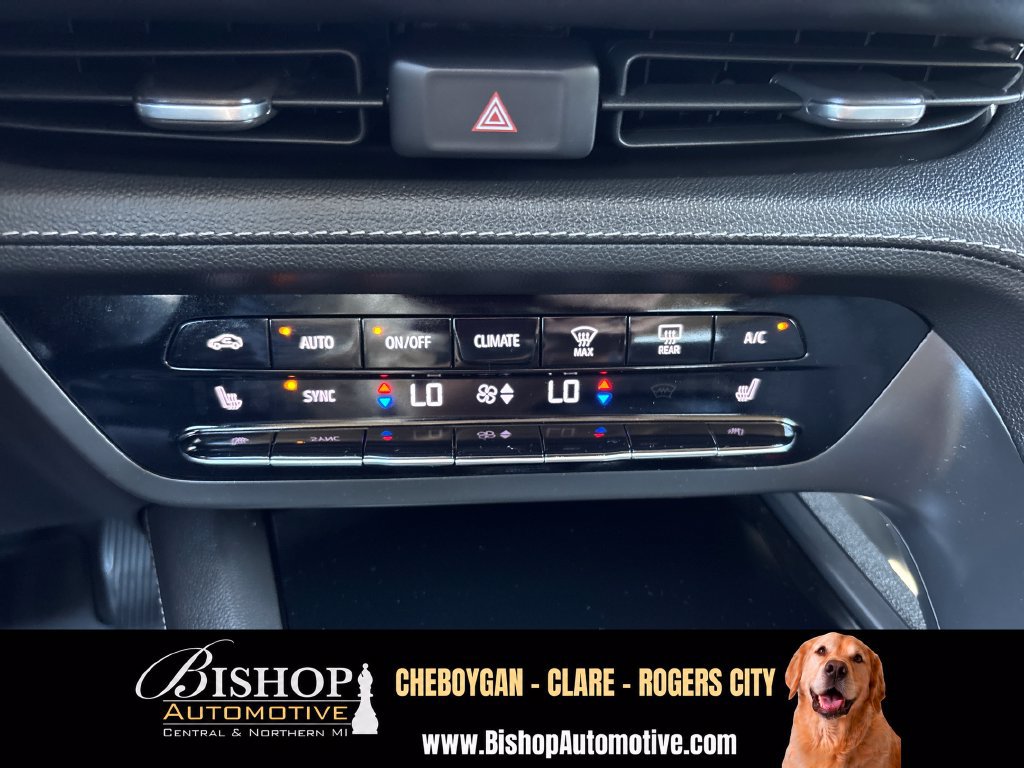 Used 2023 Buick Envision Essence AWD/4WD image 35