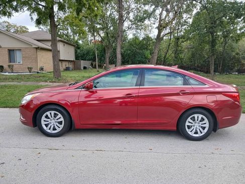 Used 2011 Hyundai Sonata GLS image 2