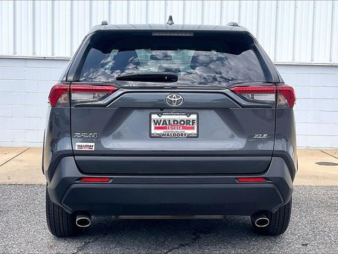 Used 2024 Toyota RAV4 XLE FWD image 5