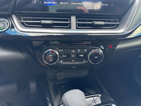 New 2026 Chevrolet Trax RS w/ Sunroof Package image 17