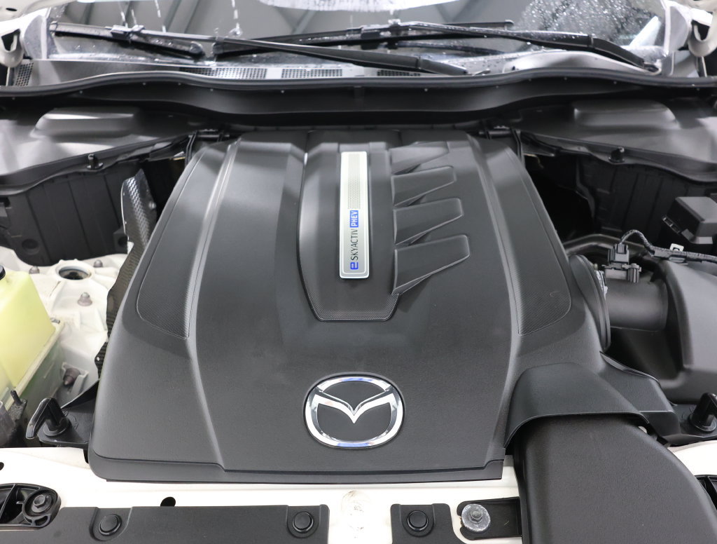 Used 2024 MAZDA CX-90 Plug-In Hybrid w/ Preferred AWD/4WD image 30