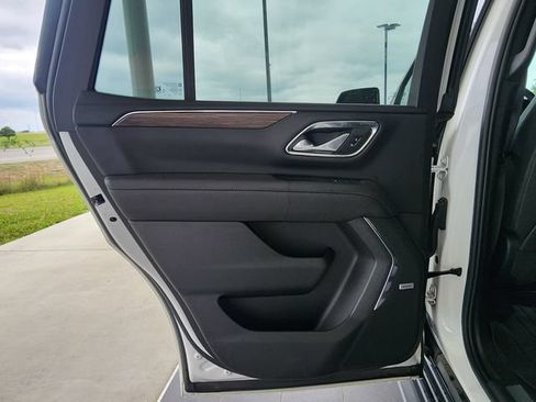 Used 2023 Chevrolet Tahoe High Country RWD image 17