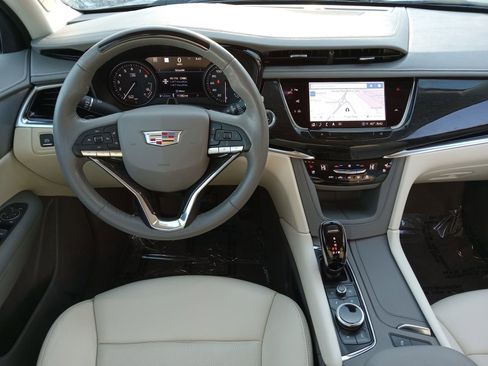 Used 2023 Cadillac XT6 Premium Luxury w/ Technology Package image 15