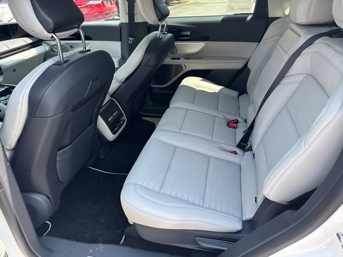 New 2026 Lincoln Nautilus Reserve AWD/4WD image 22