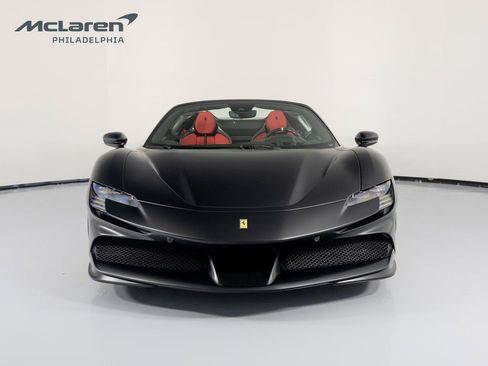 Used 2024 Ferrari SF90 Spider image 3