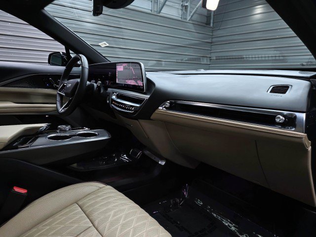 Used 2025 Cadillac Lyriq Luxury w/ Nappa Leather Package AWD/4WD image 13