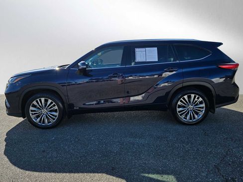 Certified 2022 Toyota Highlander Platinum image 4