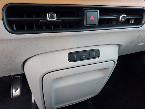 New 2025 Volkswagen ID. Buzz 1st Edition image 10