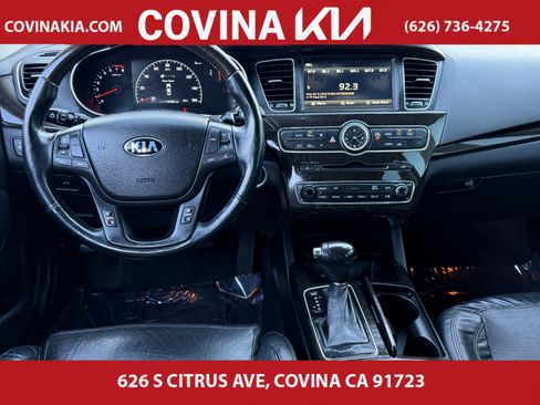 Used 2016 Kia Cadenza Premium image 31