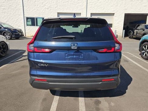 Used 2025 Honda CR-V EX image 5