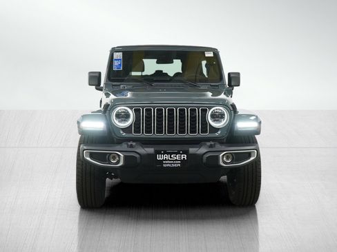 Used 2025 Jeep Wrangler Unlimited Sahara w/ Safety Group image 8