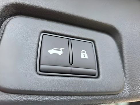 New 2026 Nissan Rogue Platinum image 8